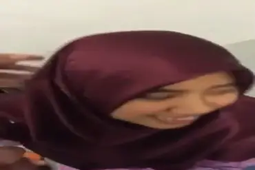 Asisten Jilbab Disuruh Bj Di Kantor